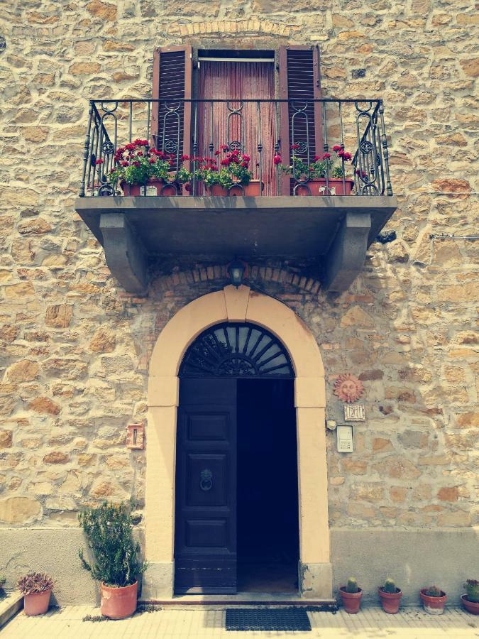 I Castagnini Lägenhet Montecatini Val di Cecina Exteriör bild
