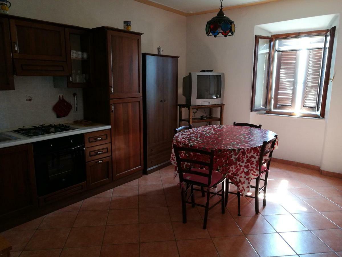 I Castagnini Lägenhet Montecatini Val di Cecina Exteriör bild